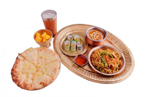 【オーナーおすすめ】インドカレーとチャウミンのディナーセット